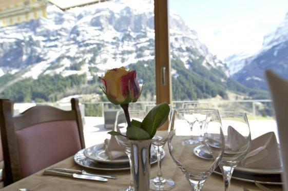 Hotel Gletschertal Гринделвалд Ресторант снимка